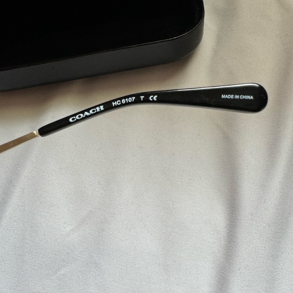 Coach eyeglass frames - Picture 3 of 6